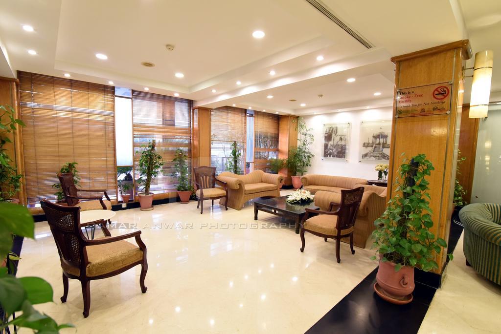 Hotel Crown Plaza Islamabad Exterior foto